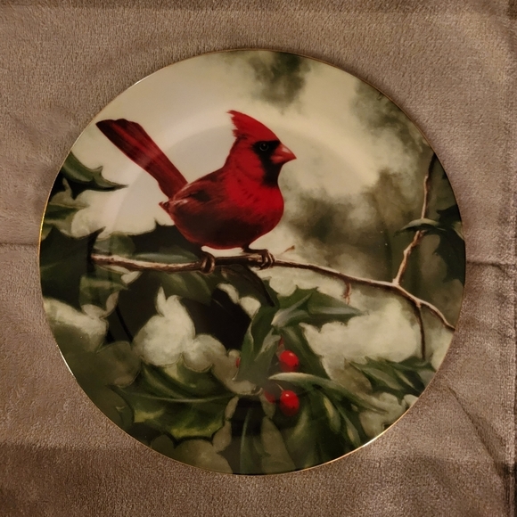 CARDINAL IN HOLLY VINTAGE PORCELAIN PLATE HAUTMAN BROTHERS COLLECTION. ☆3FOR$25☆ - Picture 1 of 4